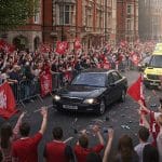 Chaos à Liverpool : Conducteur Fonce dans la Foule