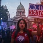 Chili : Vers une Légalisation de l'Avortement à 14 Semaines