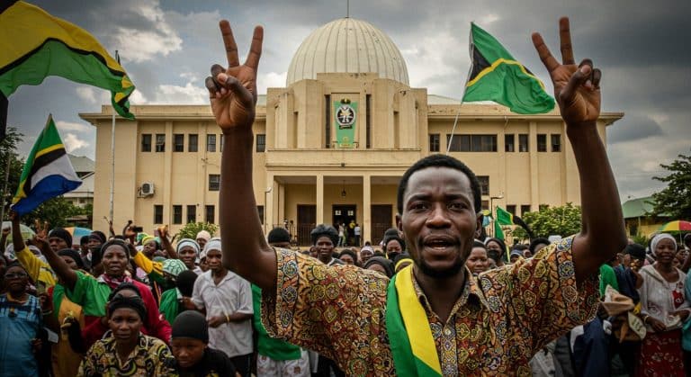 Tanzanie : Libération de Boniface Mwangi, Militant Kényan