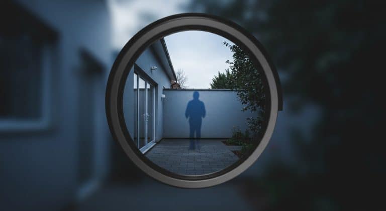 Google Condamné : Policier Nu sur Street View Indemnisé