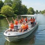 Naviguez La Seine En Bateau Électrique Sans Permis