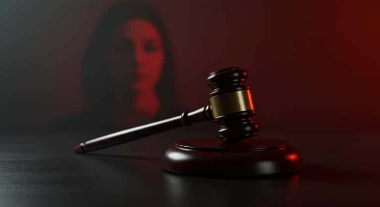 Tentative de Féminicide : 15 Ans de Prison pour Domination