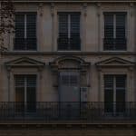 Fausses Façades Haussmanniennes : Les Secrets Cachés de Paris