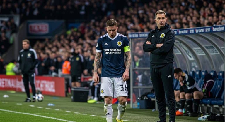Joueur de Foot Simule Blessure : Drame chez les Rangers