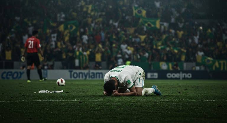 Neymar Effondré : Défaite Historique 6-0 de Santos