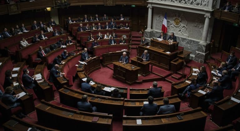 Vote de Confiance : L’Article 49.1 Peut-il Renverser Bayrou ?