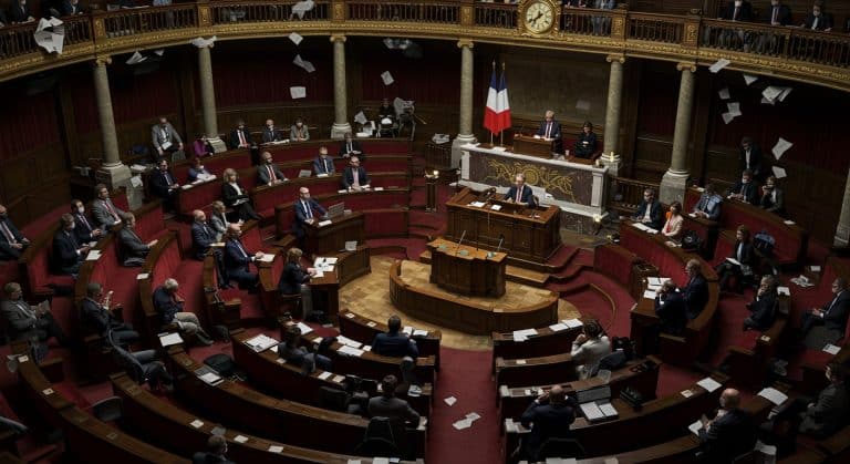 Vote de Confiance : Un Gouvernement Peut-Il Tomber en France ?