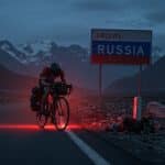 Cycliste Français Arrêté Près de Vladivostok : Récit d’un Défi Brisé