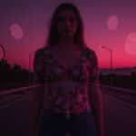 Femme en Rose Identifiée : Mystère Résolu Après 20 Ans