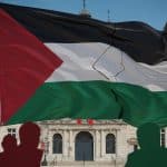 Polémique au PS : Drapeau Palestinien et Unité Fragilisée
