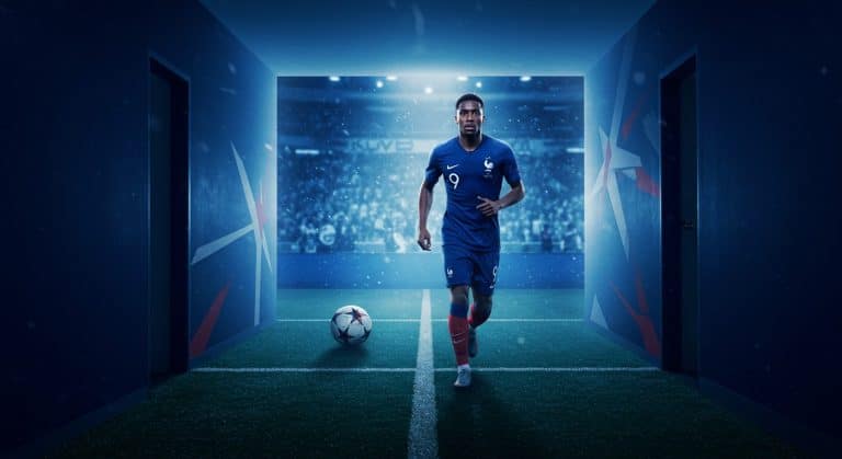 Pourquoi les Latéraux Posent Problème aux Bleus