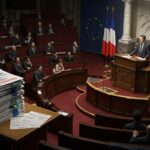 Lecornu Cède au PS : Retraites, Censure Évitée