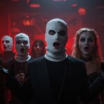 Scandale de Soirée : Déguisements Racistes et Polémique