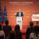 Taxe de Séjour : Hausse Bloquée Avant Concertation