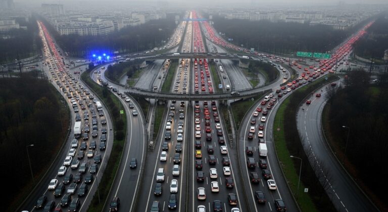 500 km de Bouchons en Île-de-France : Chaos Matinal