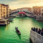 Greta Thunberg Bannie de Venise : Le Grand Canal Vert Fluo