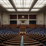 Barnier S’Abstient sur le Budget Sécu : La Droite Divisée