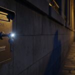 Cambriolage d'un Ministre à Paris : Les Clés dans la Boîte aux Lettres