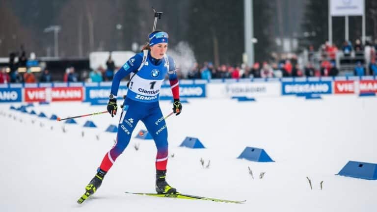 Julia Simon De Retour en Coupe du Monde Après Suspension