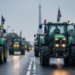 Colère des Agriculteurs : Tracteurs à Paris et Tour Eiffel