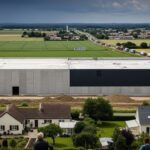 Entrepôt XXL Seveso à Amilly : Permis Accordé mais Projet en Suspens