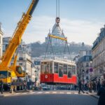 Funiculaire de Montmartre : Une Cabine Retirée par Grue pour Deux Mois