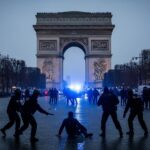 Attaque au couteau à l’Arc de Triomphe : un assaillant neutralisé