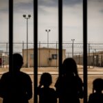 Conditions Indignes dans les Centres de Détention Familiale au Texas