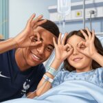 Rayan Cherki Visite Enfant Malade et Promet Célébration