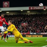 Lens Freiné à Strasbourg (1-1) : Le PSG en Profite