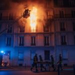 Paris : Homme Blessé au Thorax dans Incendie d&rsquo;Appartement