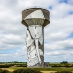 Pont-l’Abbé : Un Château d’Eau Transformé en Coiffe Bigoudène