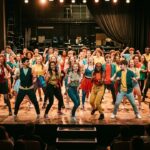 46 Lycéens de Corbeil Montent une Comédie Musicale Quasi Pro