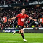 Adrien Thomasson Signe au Stade Rennais : Un Milieu Expérimenté pour l&rsquo;Avenir
