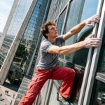 Alexis Landot Escalade la Tour Montparnasse à Mains Nues