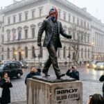 Banksy Dévoile Statue Aveuglée Par Drapeau Contre Nationalisme Londres