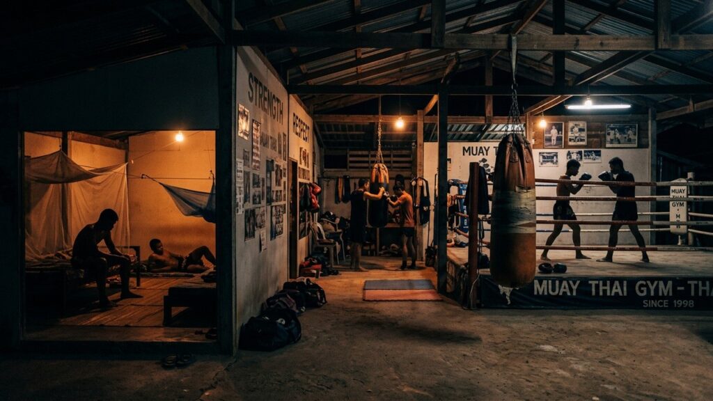 Boxeurs Accusés de Viols en Thaïlande : Le Procès qui Secoue le Monde du Sport