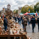 Brocante de Crèvecœur : Gendarmes en Patrouille Face aux Objets Suspects
