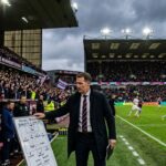 Burnley Nomme Michael Jackson Nouvel Entraîneur : Le Coup de Théâtre