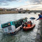 Bus Plonge Dans La Seine À Juvisy : Sauvetage Incroyable