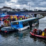 Bus Plonge dans la Seine en Essonne : Récit d’unGenerating blog article structure Sauvetage Spectaculaire