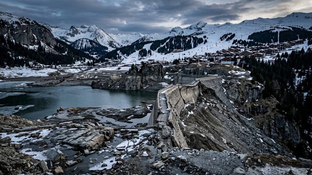 Courchevel : Une Retenue d&rsquo;Eau Menace la Station de Ski