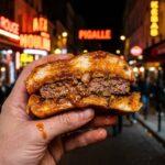 Découverte du Burger Mouillé à Paris : La Tendance Turque qui Séduit