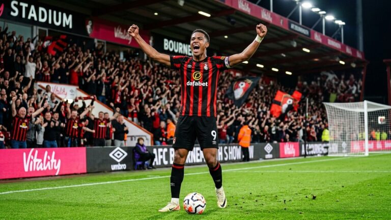 Eli Junior Kroupi : 12 Buts en Premier League et Record de Précocité Égalé