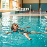 Enfants de 3 Ans Apprennent à Survivre Seuls dans l&rsquo;Eau en Île-de-France