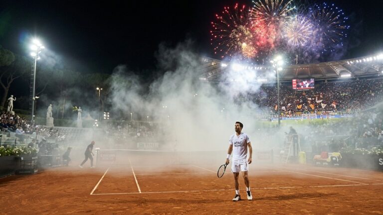 Feux d&rsquo;Artifice et Fumée : le Masters de Rome Perturbé par le Football