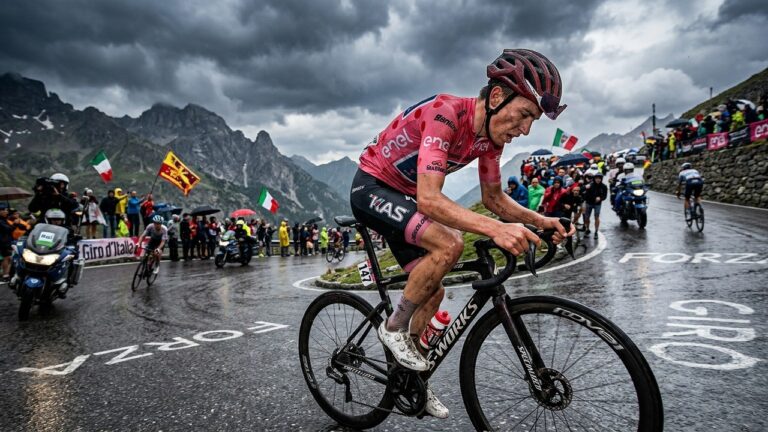 Giulio Pellizzari Craque au Giro : Quand les Jambes Ne Tournent Plus