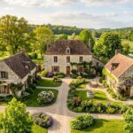 Hameau Historique Dans Les YFinalizing blog article draftvelines : Trois Maisons À Vendre