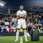 Mbappé Répond à la Polémique Sur Son Voyage en Sardaigne