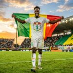 Moustapha Mbow : Le Rêve d’Enfant du Défenseur du Paris FC Réalisé
